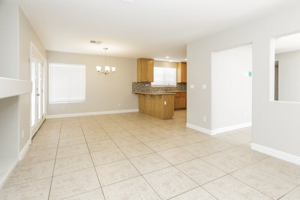 1843 Falling Tree Ave - Photo 4 of 17