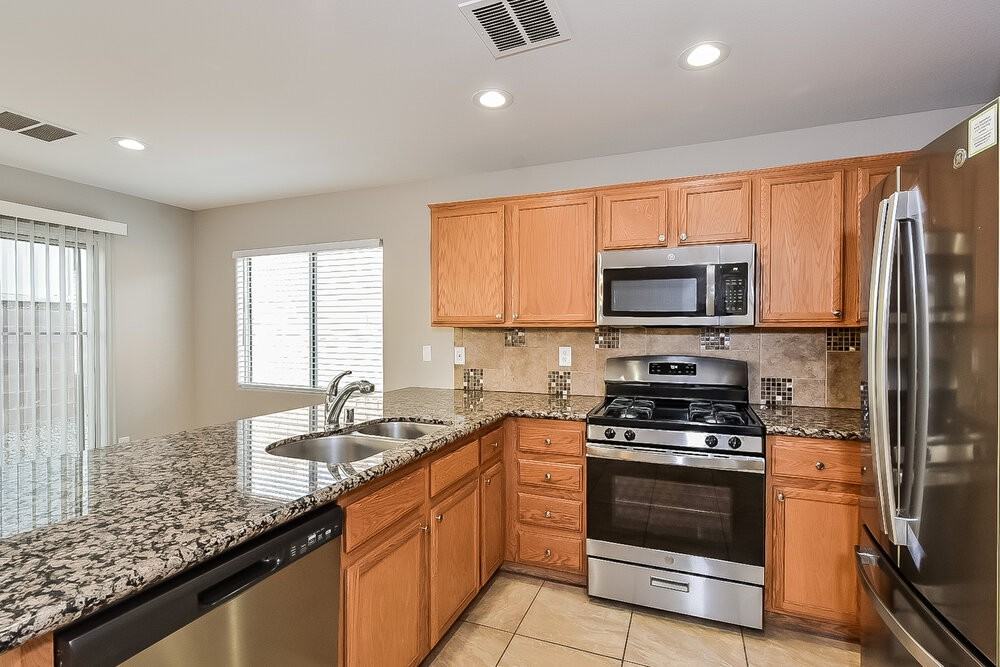 10348 Faustine Ave - Photo 6 of 17