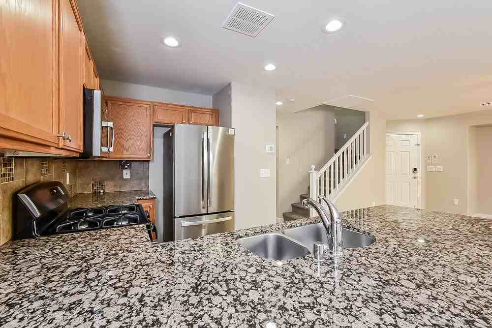 10348 Faustine Ave - Photo 7 of 17