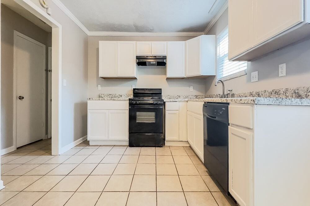 4952 Millstone Walk - Photo 7 of 17