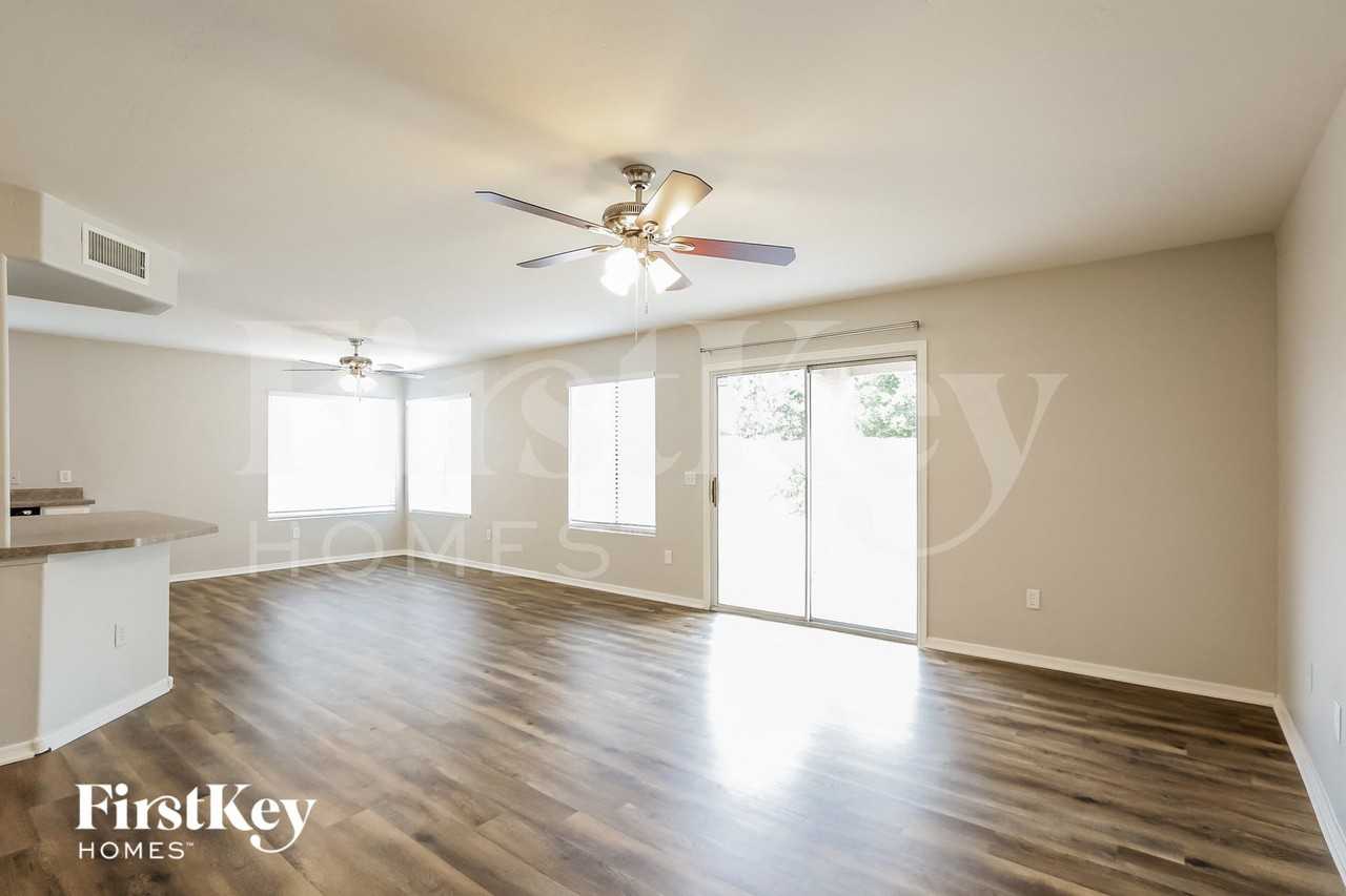 6984 W Cactus Wren Dr - Photo 3 of 15