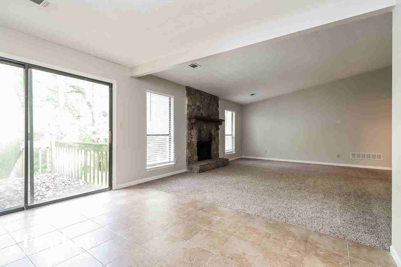 3226 Deshong Dr - Photo 3 of 15
