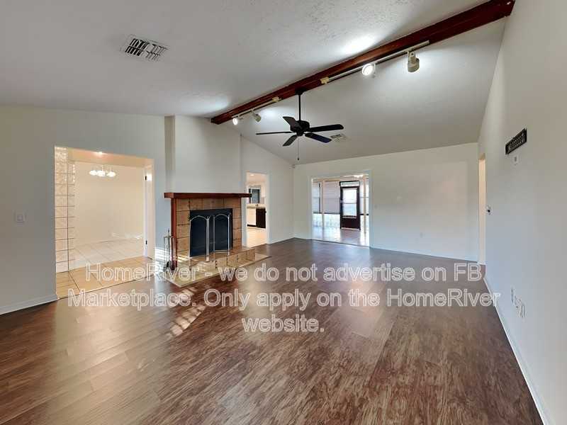 8163 Village Green Rd - Photo 4 of 23