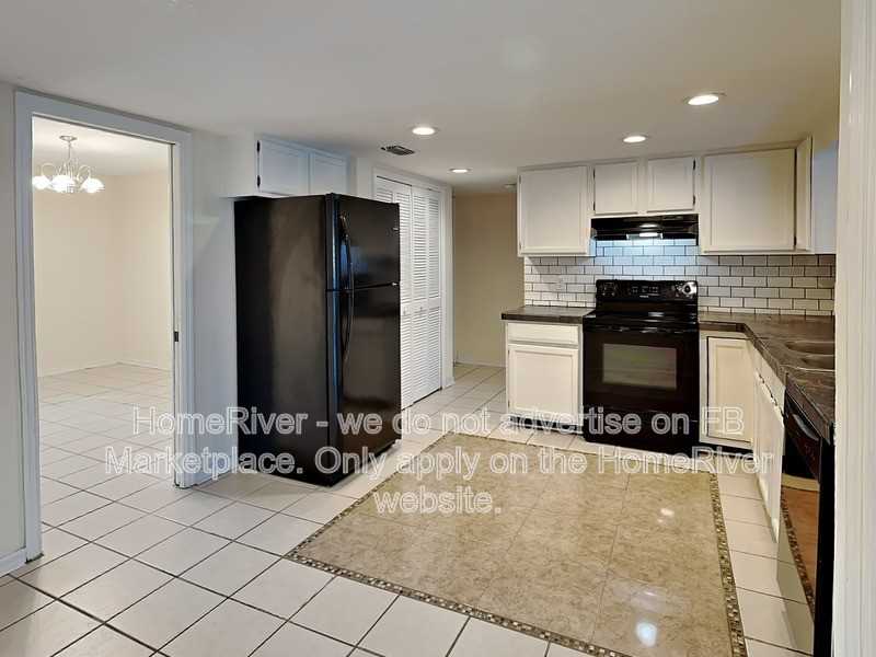8163 Village Green Rd - Photo 6 of 23