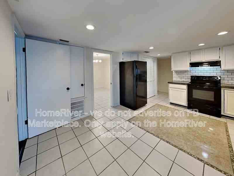 8163 Village Green Rd - Photo 7 of 23