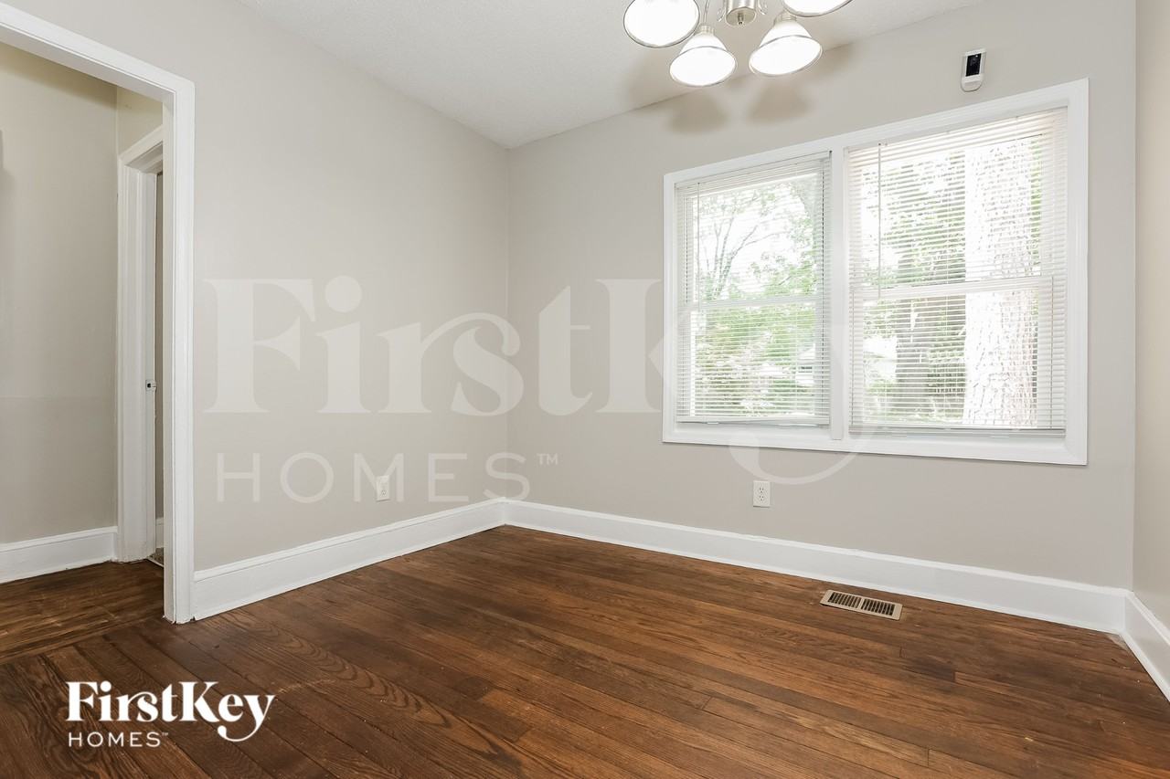 1731 N Olympian Way Sw - Photo 6 of 19