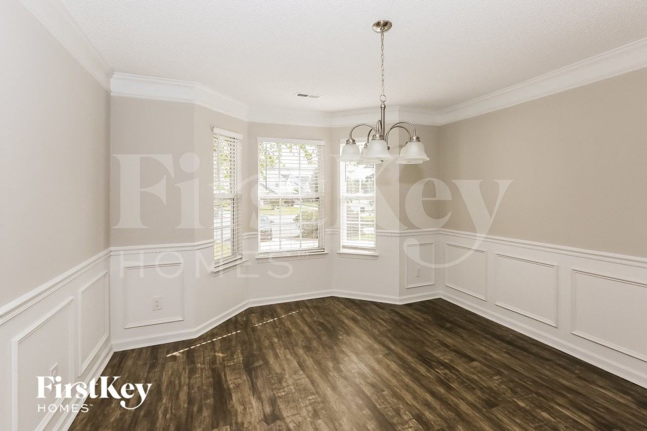 4852 Asherton Pl Nw - Photo 5 of 15