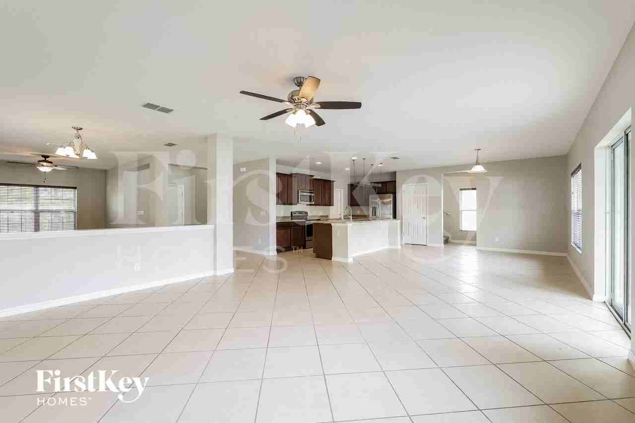 186 Iron Horse Ln - Photo 3 of 15