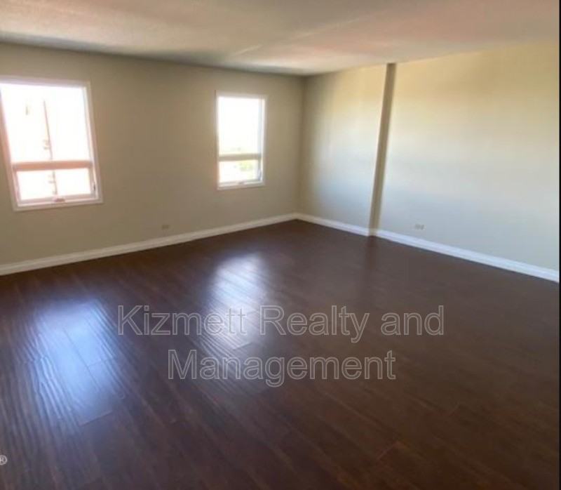 10140 120 St Nw #1105 - Photo 4 of 5