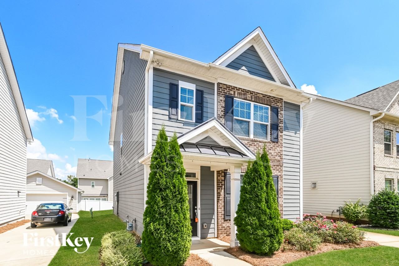 8736 Aspinwall Dr - Photo 2 of 16