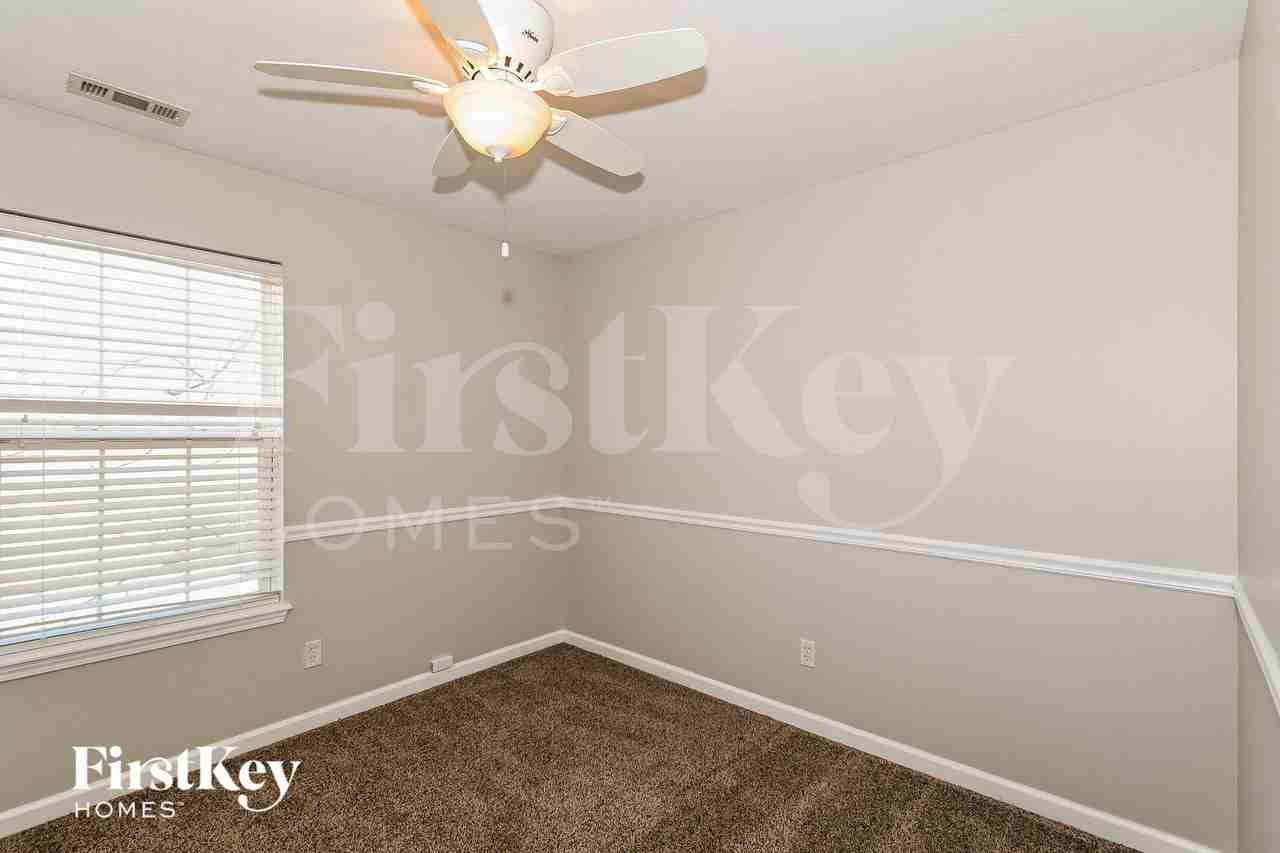 4804 Oakton Way - Photo 6 of 13