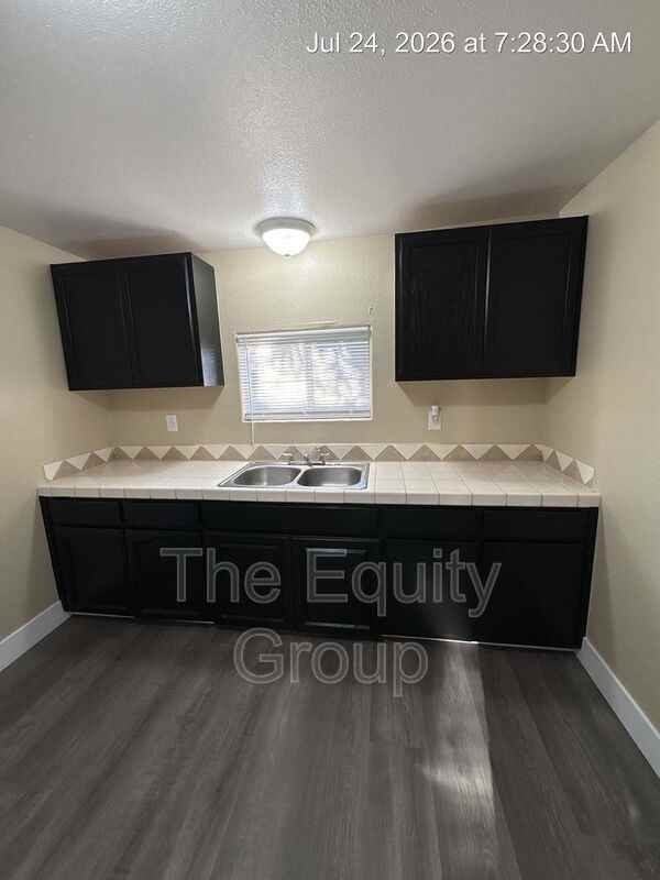 W Goshen Ave - Photo 4 of 14