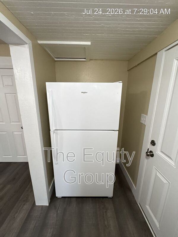 W Goshen Ave - Photo 6 of 14