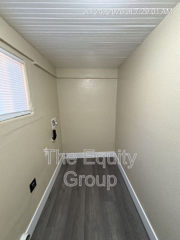 W Goshen Ave - Photo 7 of 14