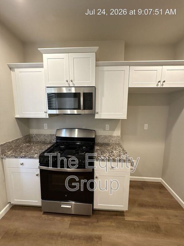 505 S Summit St #103 - Photo 7 of 16