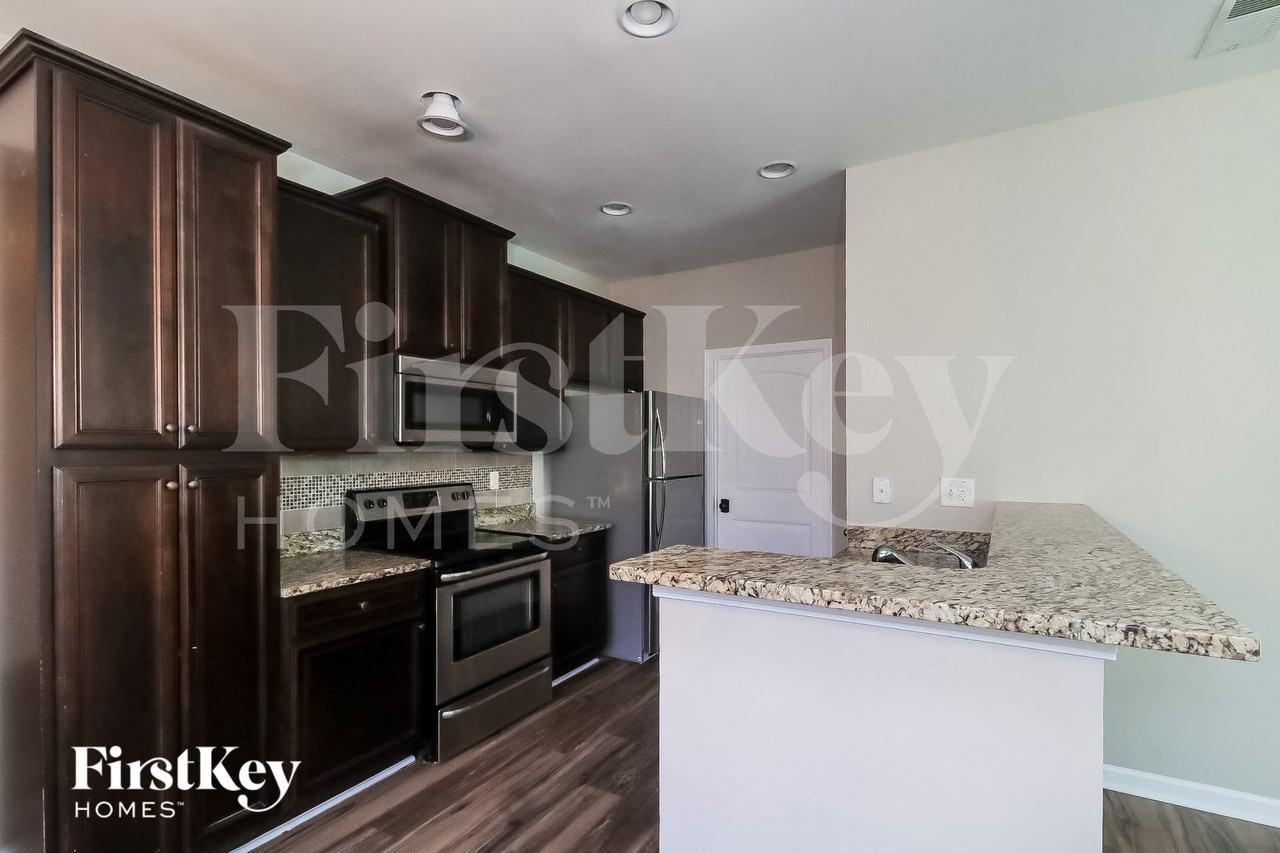 3827 Humber Ct - Photo 5 of 15