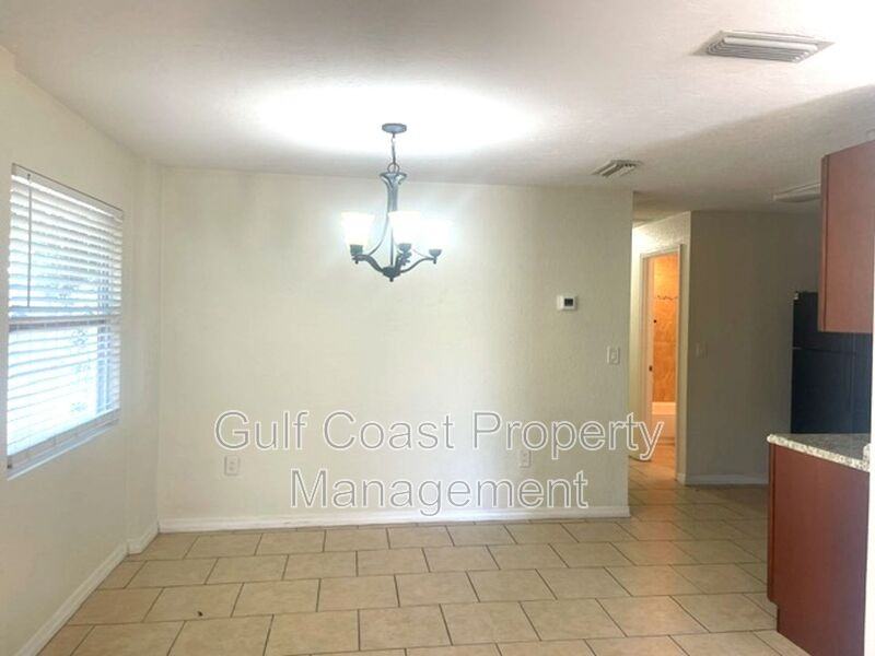 1856 Debbie St #A - Photo 4 of 14