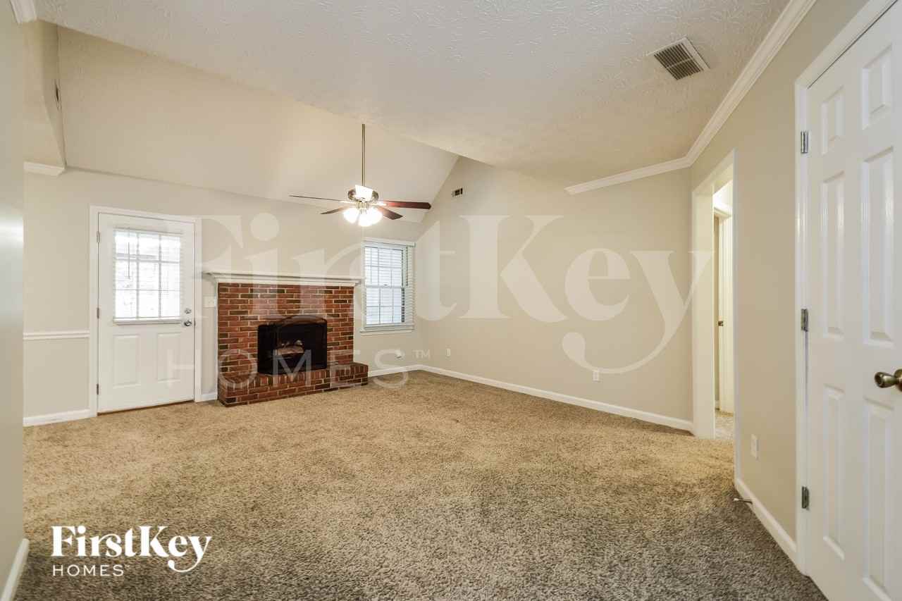 2403 Windridge Dr Ne - Photo 3 of 16