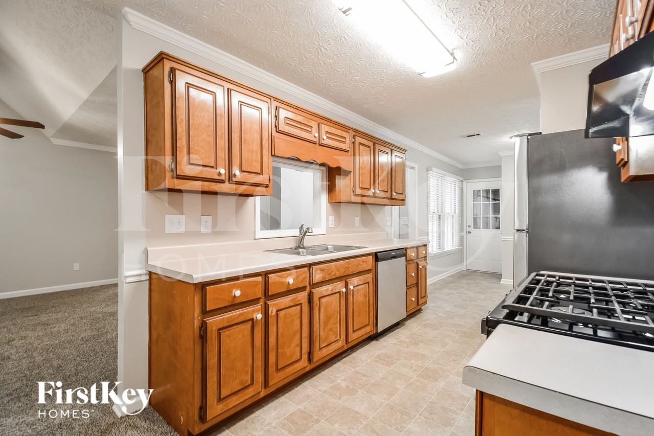 2403 Windridge Dr Ne - Photo 6 of 16