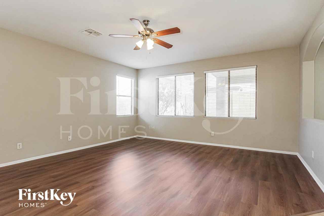 16110 W Miami St - Photo 2 of 19