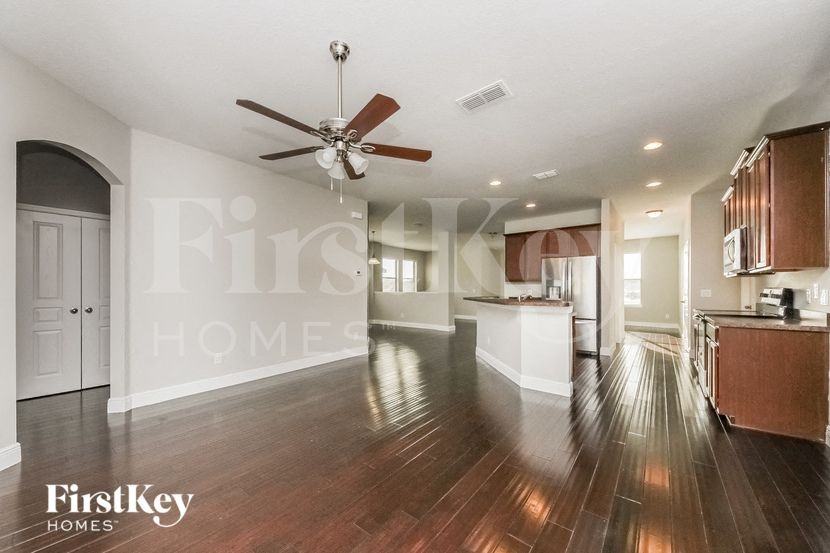 4705 Blackthorn Cir - Photo 3 of 15