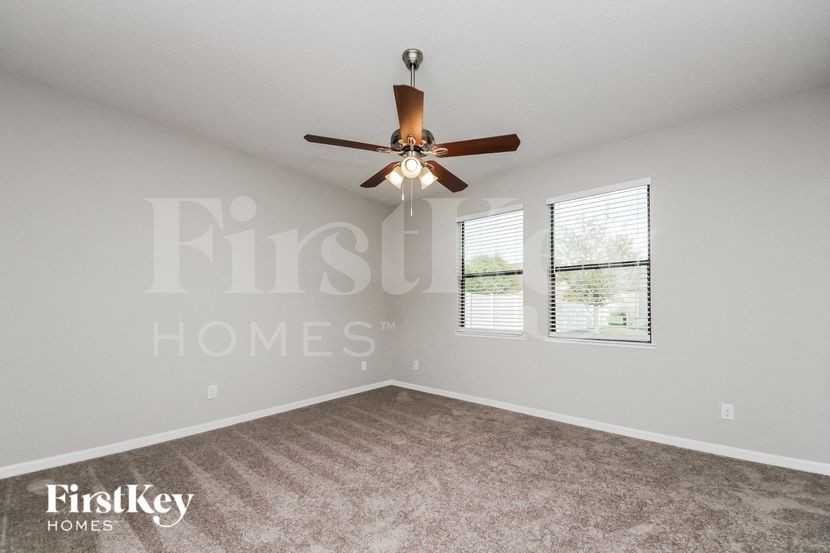 4705 Blackthorn Cir - Photo 6 of 15