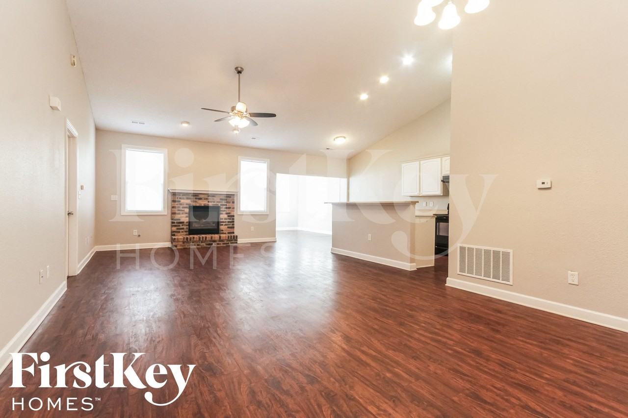 9778 Rhodes Ln - Photo 2 of 15