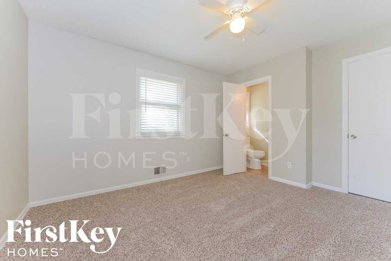 8913 E 90th Ter - Photo 7 of 15