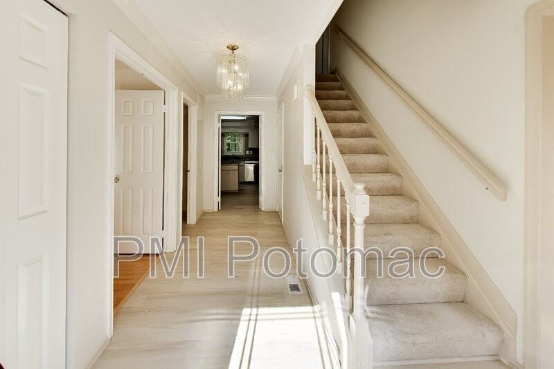 14672 Brougham Way - Photo 7 of 50