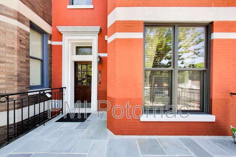 1952 Calvert St Nw #4 - Photo 3 of 41