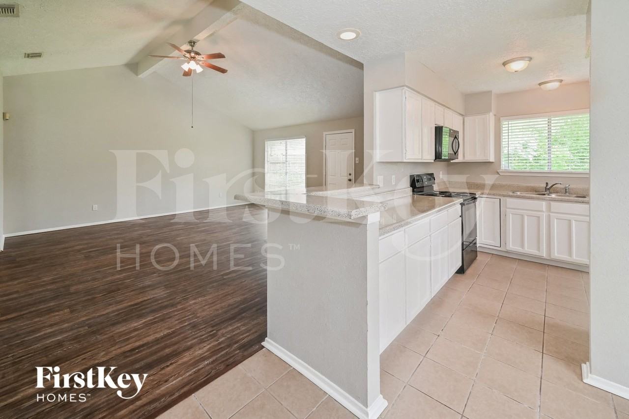 7119 Tara Blue Ridge Dr - Photo 4 of 15