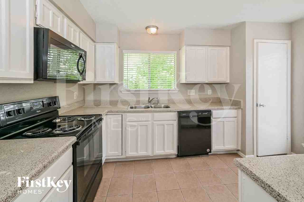 7119 Tara Blue Ridge Dr - Photo 5 of 15