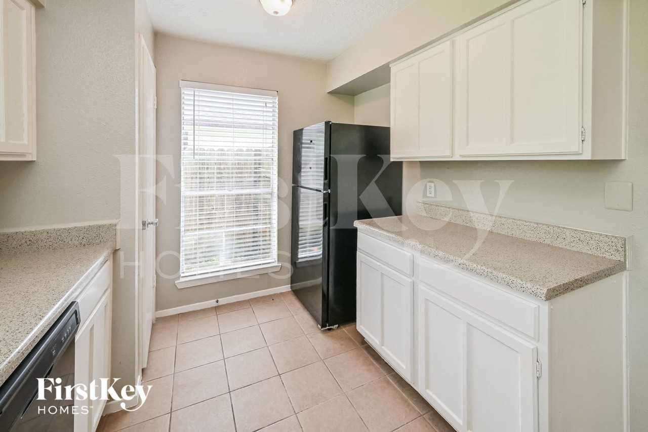 7119 Tara Blue Ridge Dr - Photo 6 of 15
