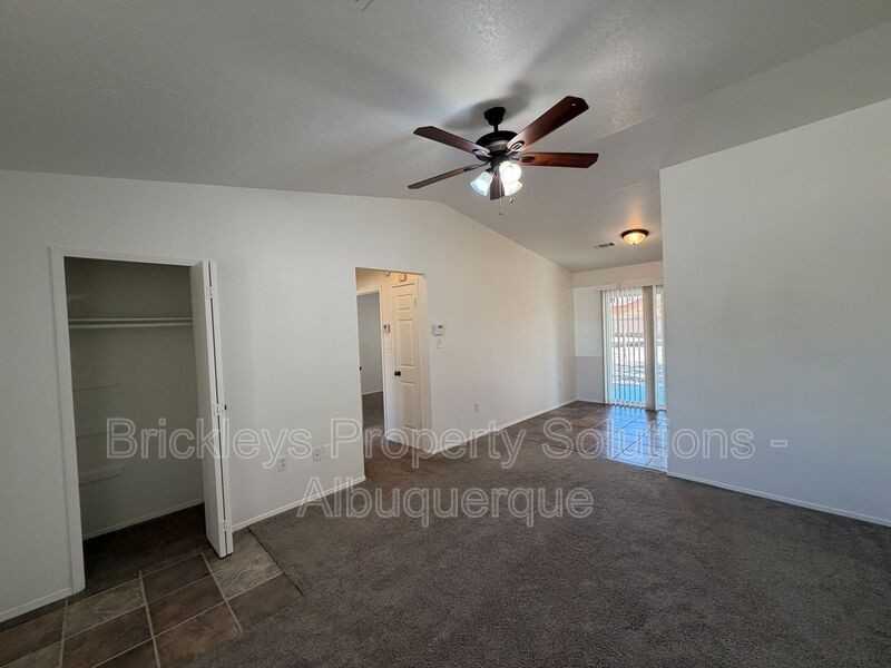 628 Pontiac Dr Sw - Photo 4 of 25