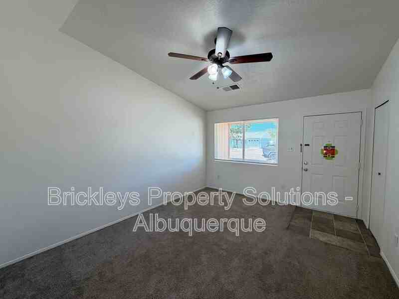 628 Pontiac Dr Sw - Photo 5 of 25
