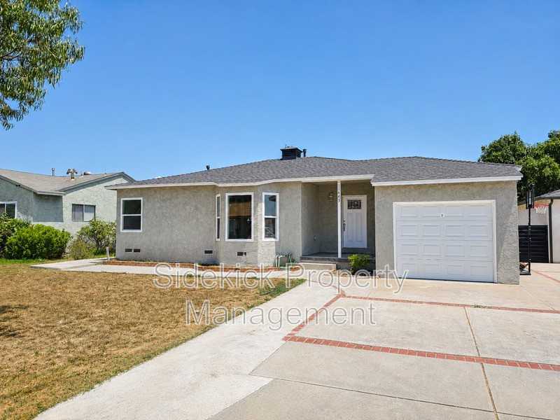 11443 Dicky St - Photo 2 of 16