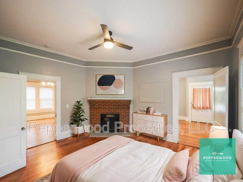 318 Hydrick St - Photo 5 of 21