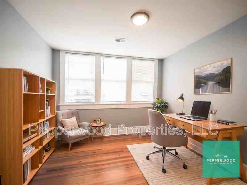 318 Hydrick St - Photo 7 of 21