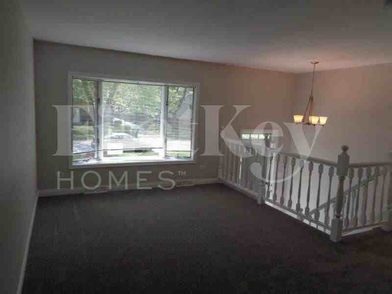451 E Mulberry Ct - Photo 4 of 23