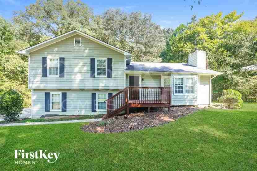 420 Freestone Dr