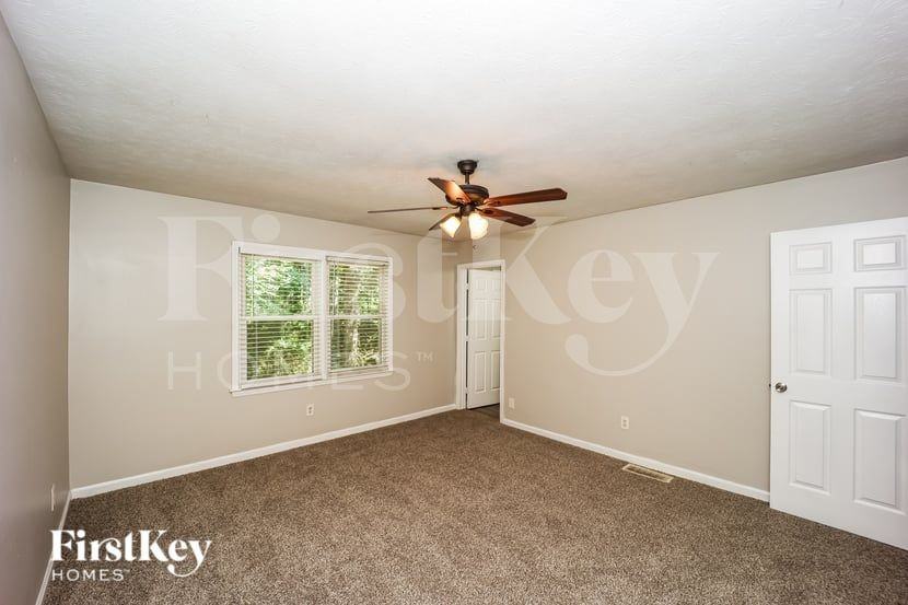 420 Freestone Dr - Photo 7 of 16