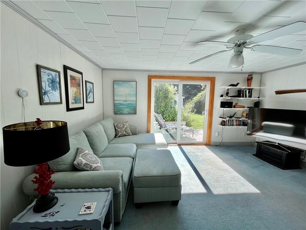 27 S Shore Rd - Photo 3 of 22
