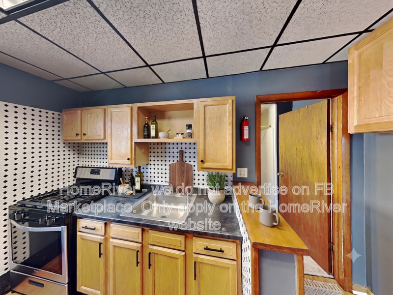 502 Tingley Ave - Photo 4 of 21