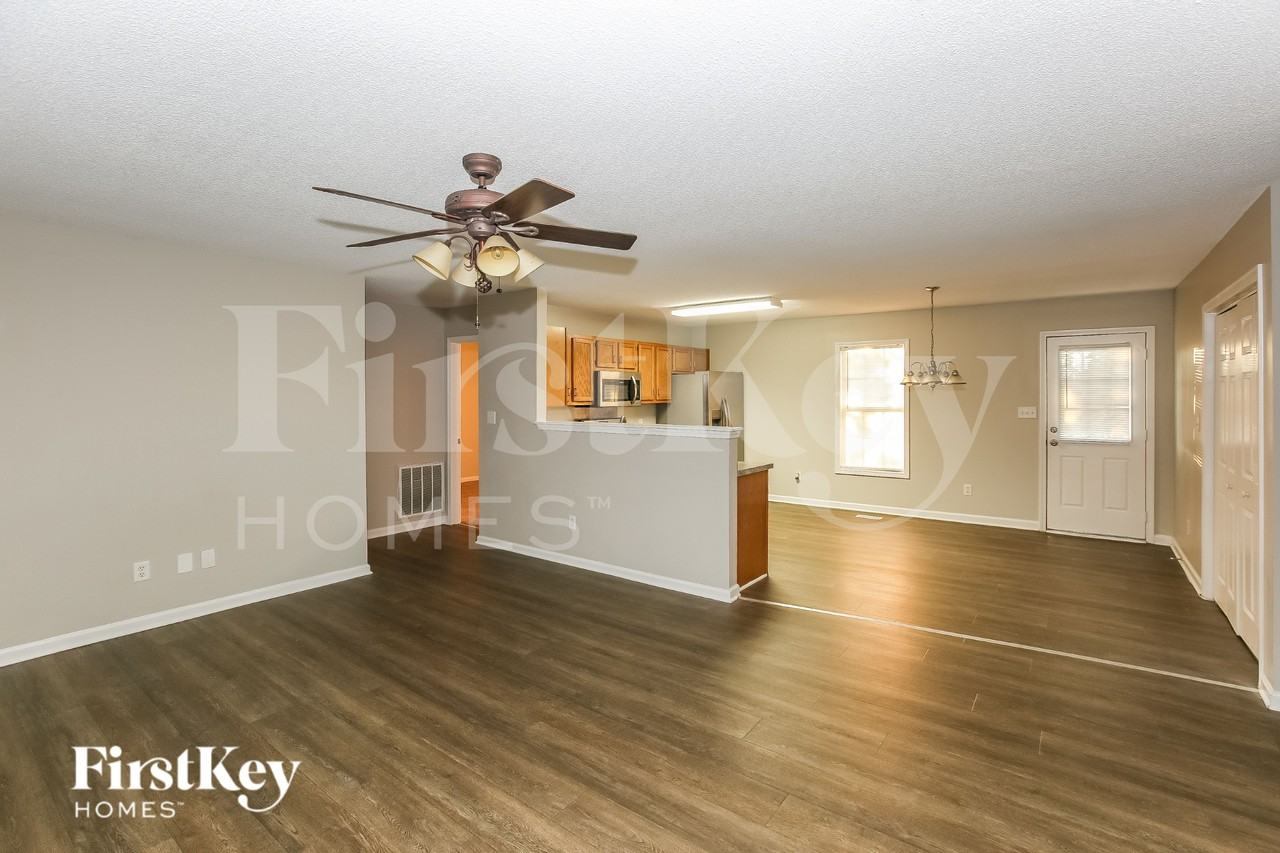 268 Southaven Ct - Photo 4 of 16