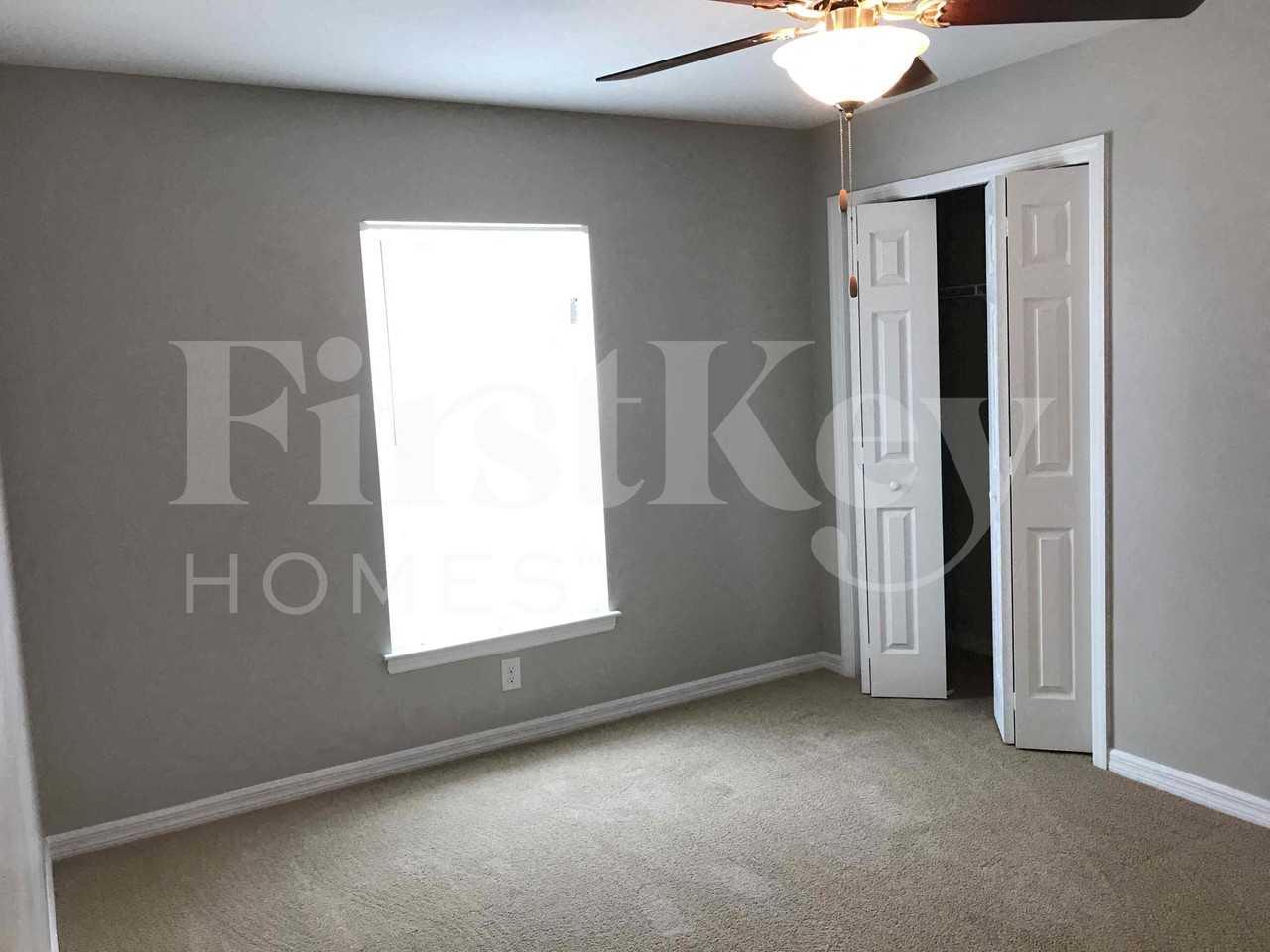 2321 Nw 9th Ave - Photo 7 of 25
