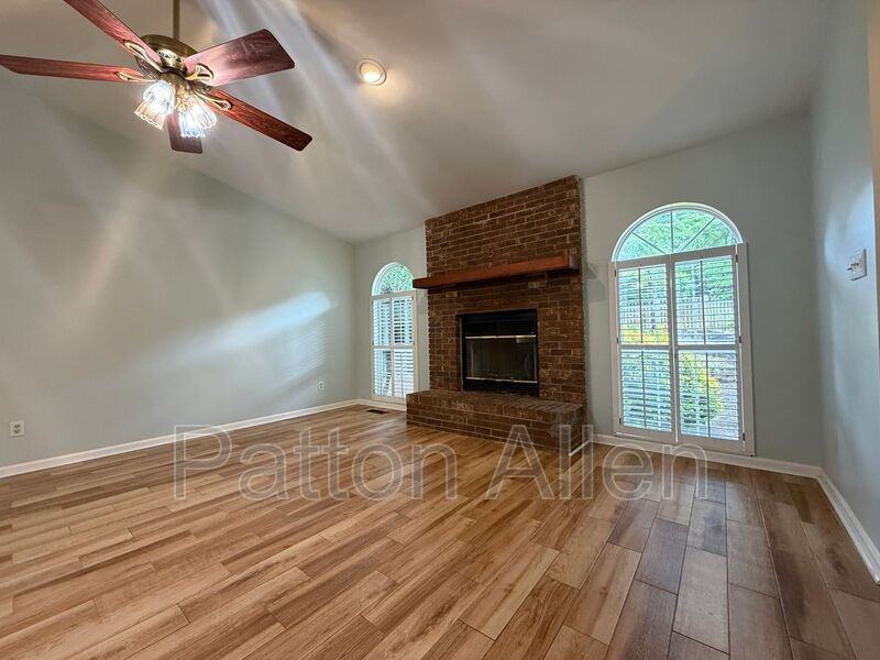 78 Pine Cone Dr - Photo 6 of 39