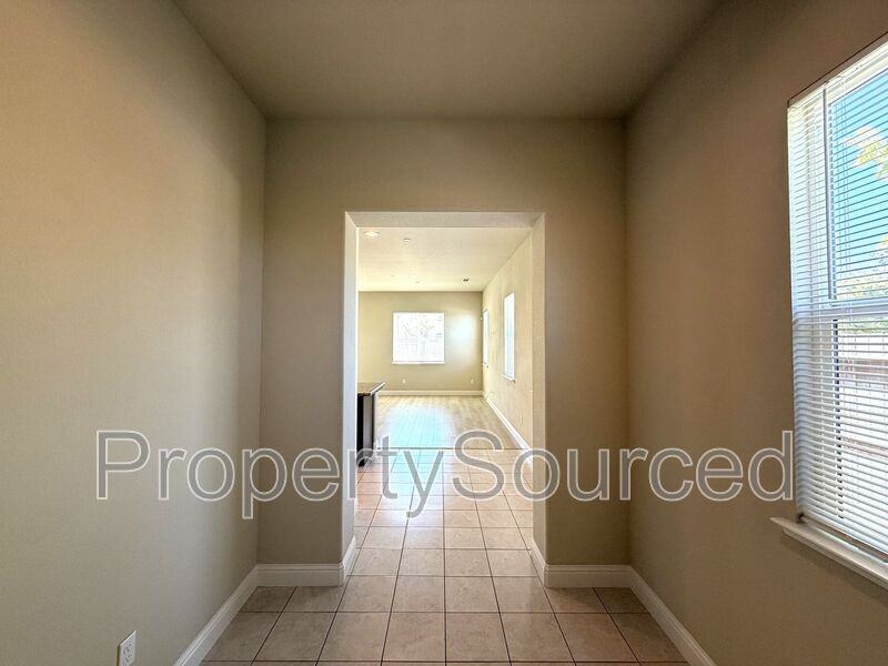1428 Nascimento St - Photo 3 of 45