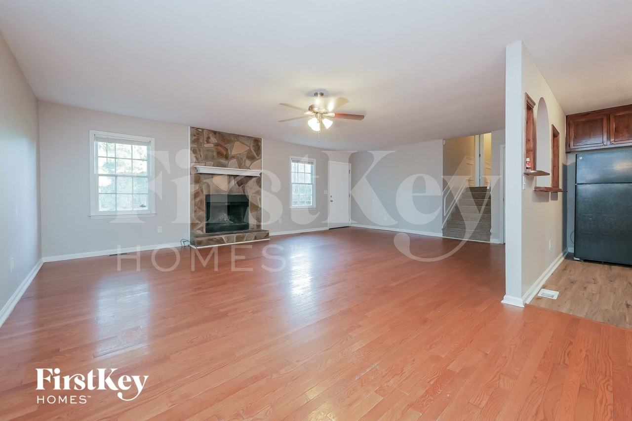 195 Freestone Dr - Photo 6 of 15