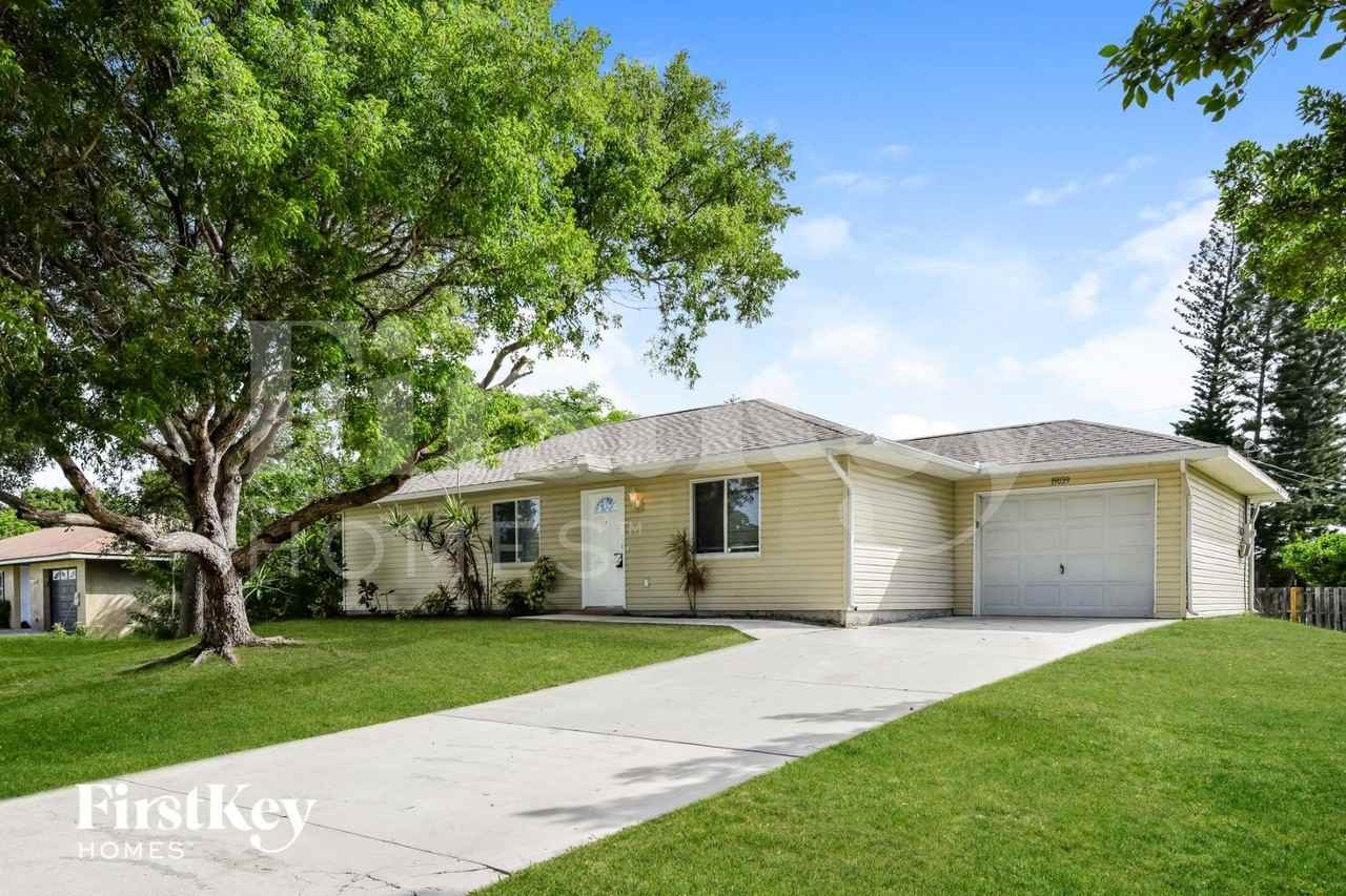 19039 Coconut Rd - Photo 2 of 15