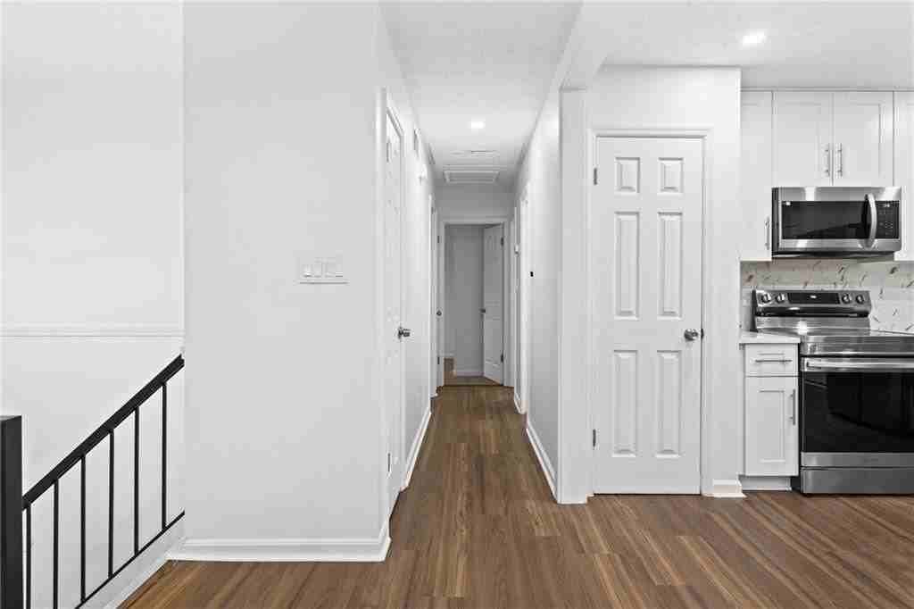 2304 S Hairston Rd - Photo 6 of 23